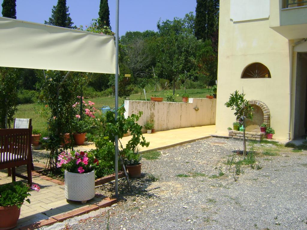 Scorpios Apartments Dassia  Extérieur photo