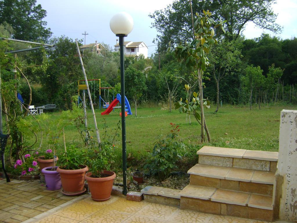 Scorpios Apartments Dassia  Extérieur photo
